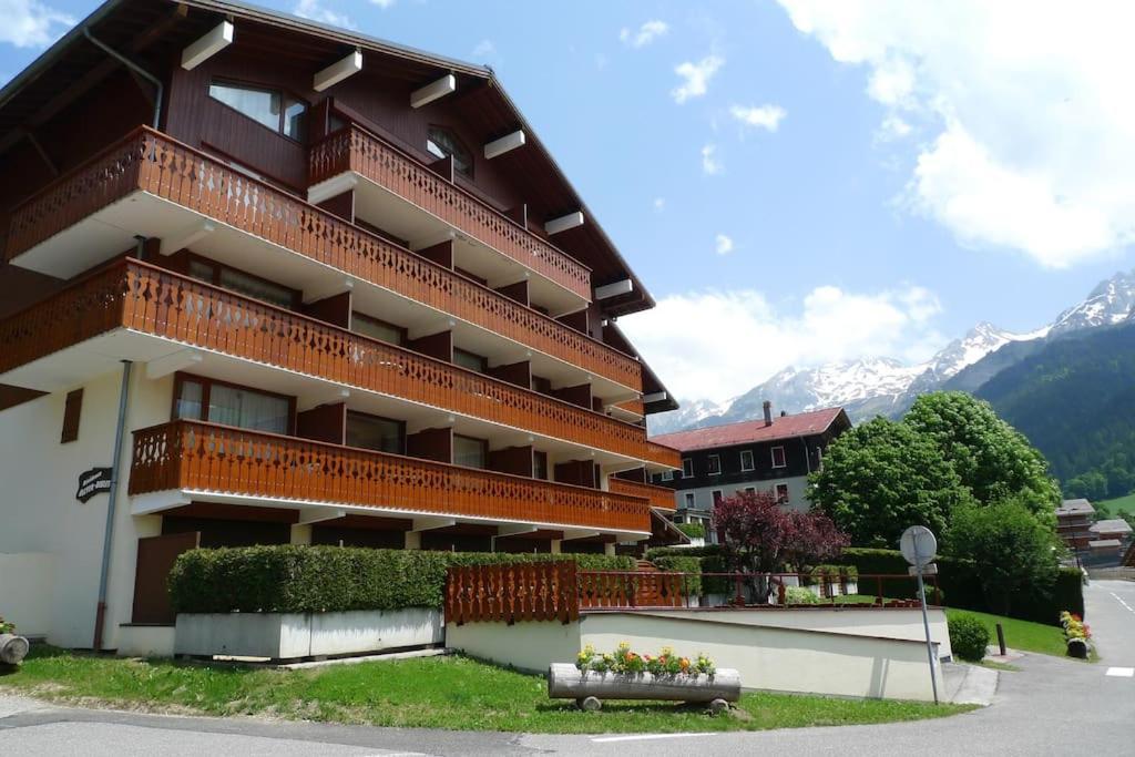 Appartement Cosy Avec Terrasse Sud - Proche Village La Clusaz Luaran gambar