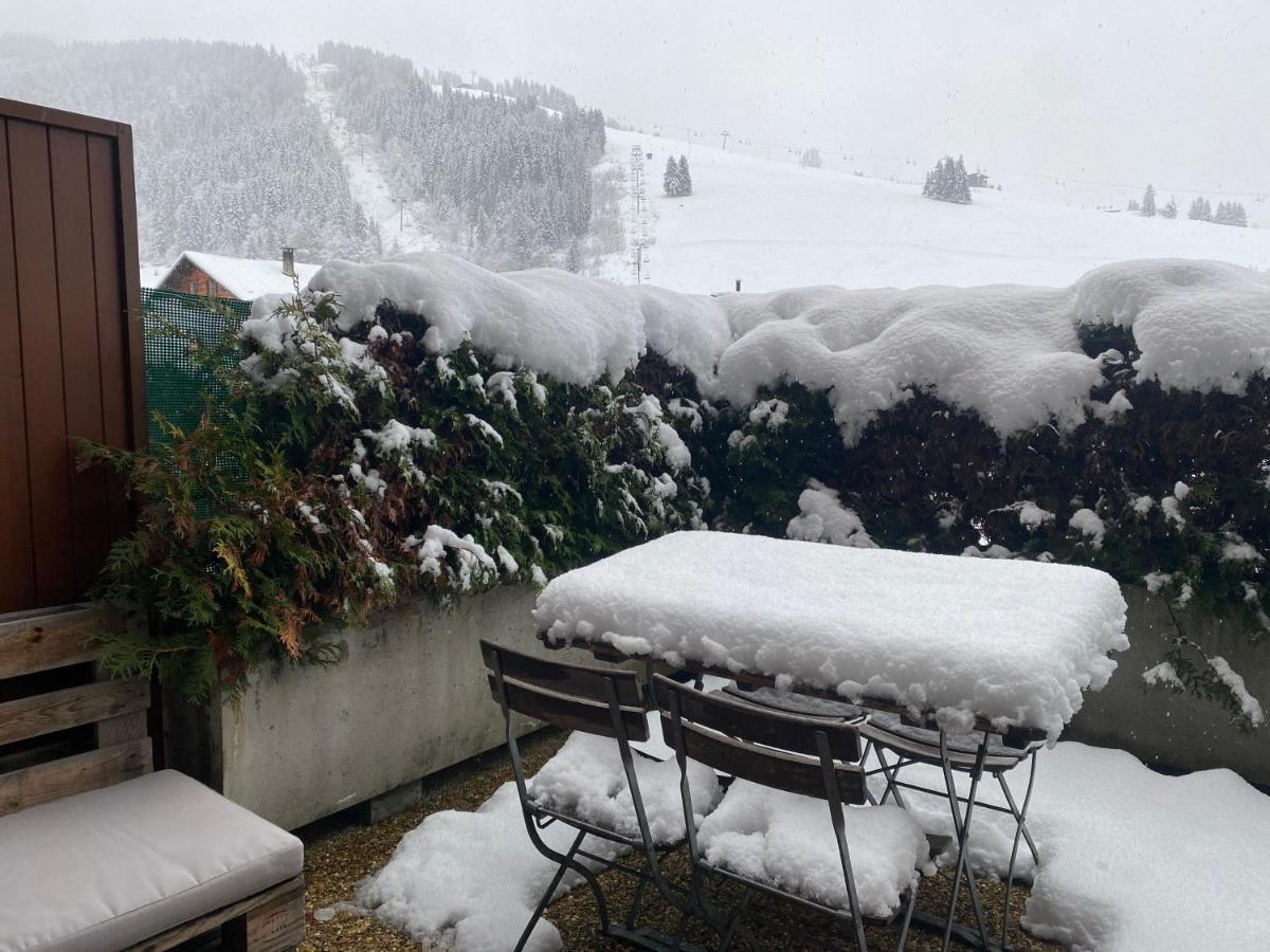 Appartement Cosy Avec Terrasse Sud - Proche Village La Clusaz Luaran gambar